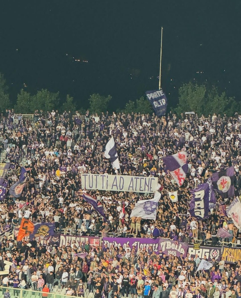 TUTTI AD ATENE 🇬🇷🏛️🟣⚔️
#FiorentinaMonza
.
.
.
#fiorentinauno #fiorentina #acf #forzaviola #firenze #toscana #italia #f1 #seriea #legaseriea #conferenceleague #calcio #italianfootball #stadiofranchi #ultras #hooliganns #violapark