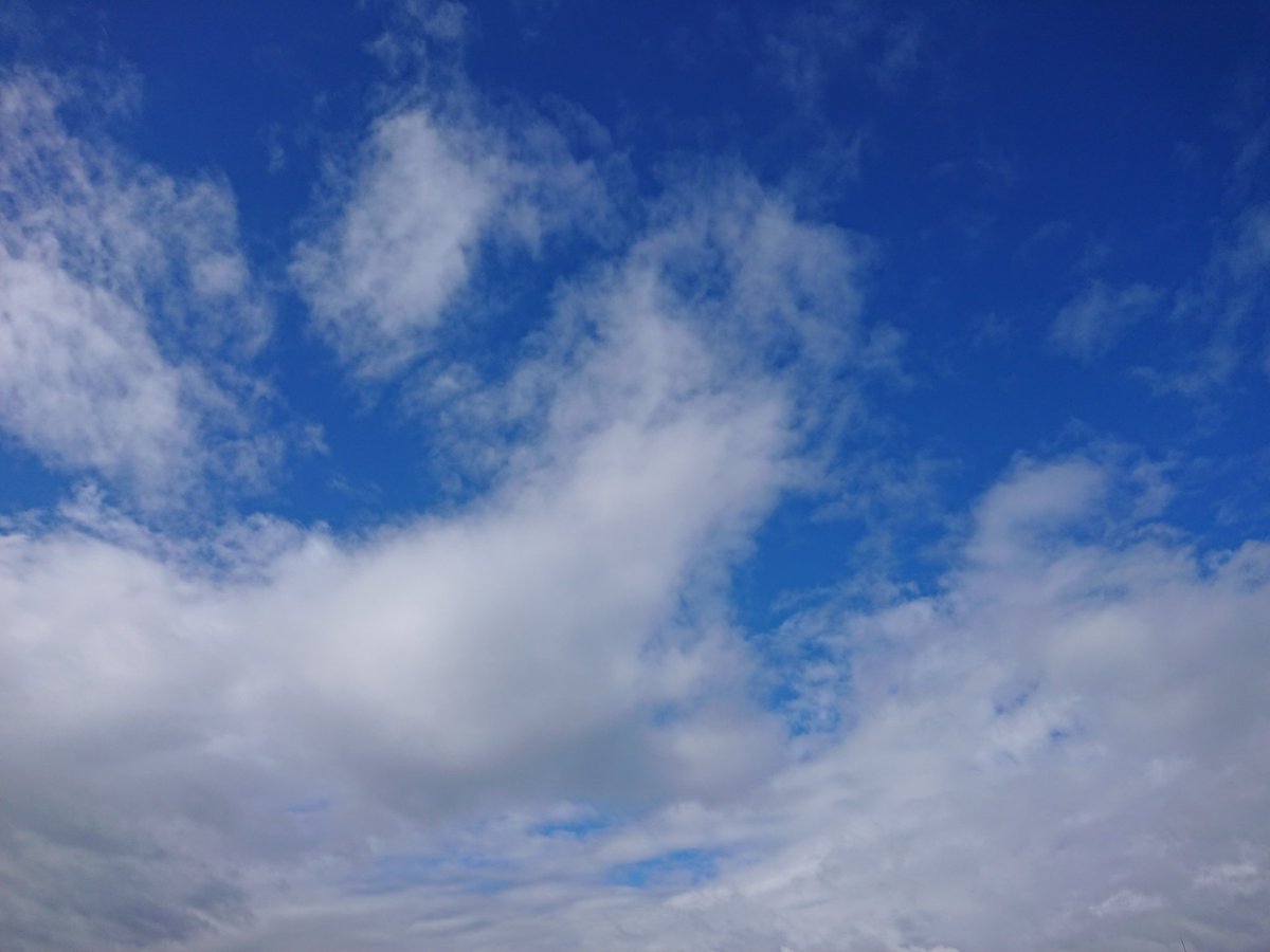 いつかの空を📷✨
おはようございます
今日もまったり
頑張りましょう(*´ー｀*)/
#カコソラ
#空