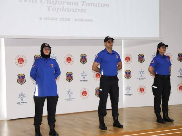 AtillaSertell's tweet photo. İnfaz Koruma Memurlarının Güvenlik Sınıfı’na geçirilmesi için iki kez kanun teklifi verdim. AKP ve MHP reddetti.
Kanunun kabulü için MHP Lideri Bahçeli’nin yanına gittim, olayı anlattım ve hatta dedim ki:
“Bu insanlarımızın çoğu size oy veriyor, güvenlik işi yapıyorlar” (1) https://t.co/r92wrY5hwj