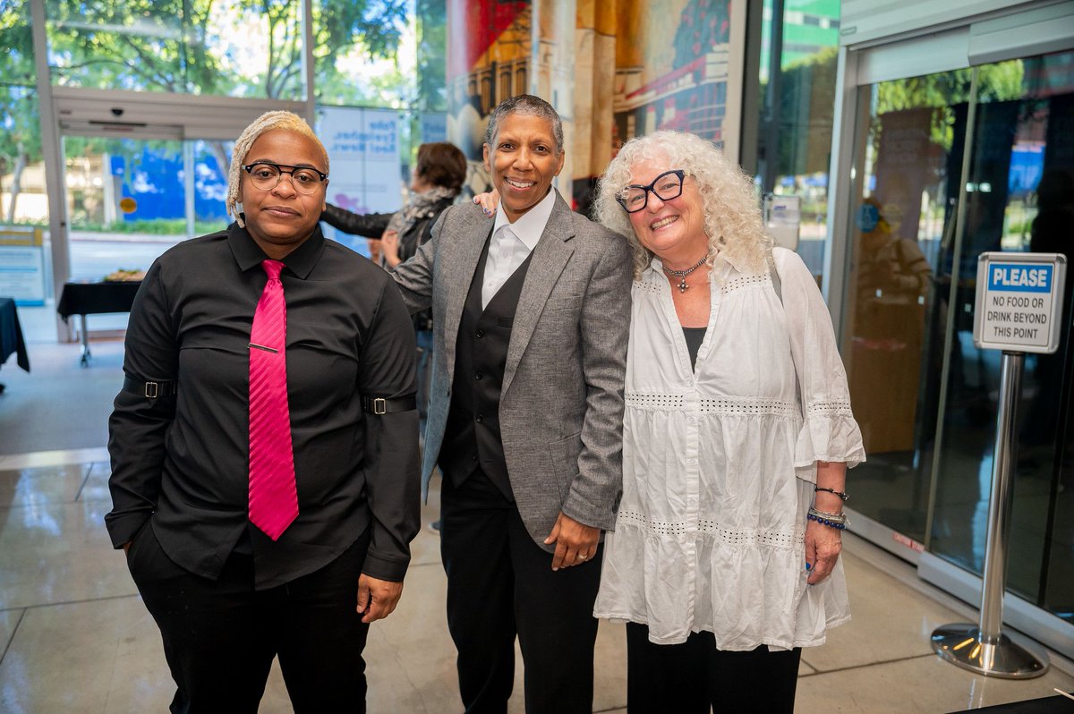 Thanks to everyone who joined us for the screening of Ahead of the Curve organized by the City of West Hollywood for Lesbian Visibility Week! If you missed this event, the documentary is now available to watch on Netflix! 🍿