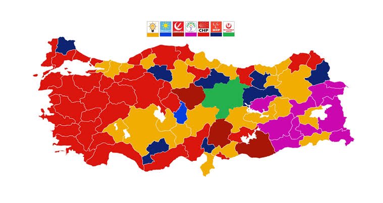 Şu yerel seçim sonuçlarında herhangi bir şeye yasak çıkartabilecek göt göremiyorum maalesef. Milletin afyonuna dönmüş bir sektörü kısıtlayıp milletin umutlarını baltaladın mı ilk ilgilerini çekecekleri şey umutlarını kurdukları şeylerin fiyatları olacak ve onlara…