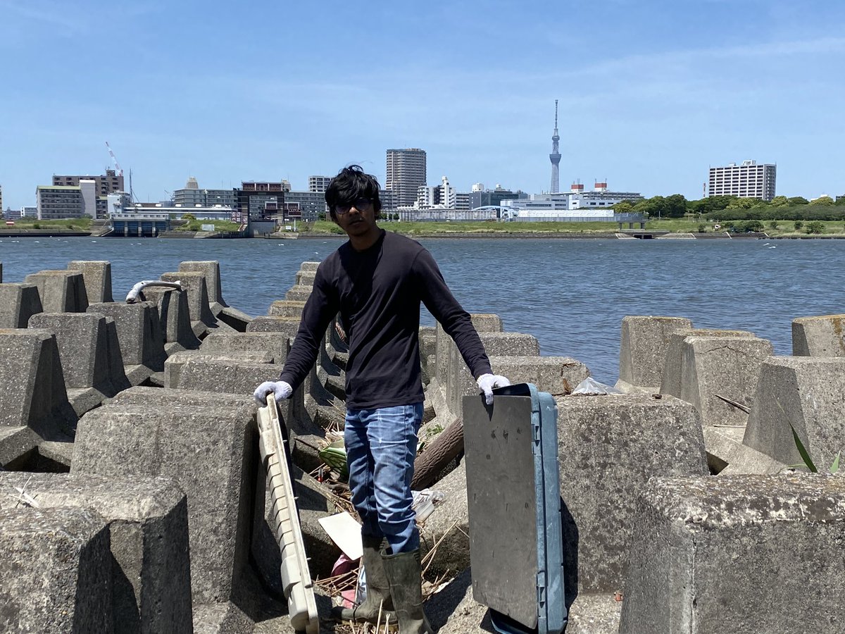 RiverCleanUpTKY's tweet photo. More pics from our Saturday morning cleanup!
#tokyoriverfriends #rivercleanup #plogging #cleanup #trashtag #plogger #dontlitter #ゴミ拾い #ボランティア #ビーチクリーン #beachclean #garbagepickup #litterpicking #ポイ捨て禁止 #プロギング #環境問題 https://t.co/Ux1mrL39JH
