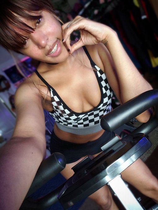 💕Online In The Next HR💕  Finally ONLINE For A Workout Day! Will I Actually Finish A Workout 2day....