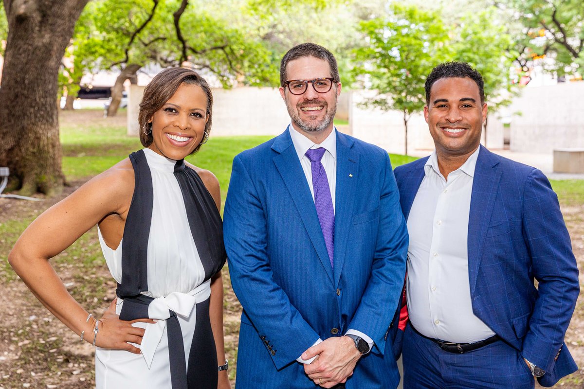 AustinStreetCtr's tweet image. Thank you to everyone who participated in our annual #NoPlaceLikeHome event. 🩵 With the support from our sponsors, donors, attendees, and wonderful emcee @LauraHarrisNBC5, we raised over $250K! We appreciate your support in our mission to #HelpThemHome! 🙌