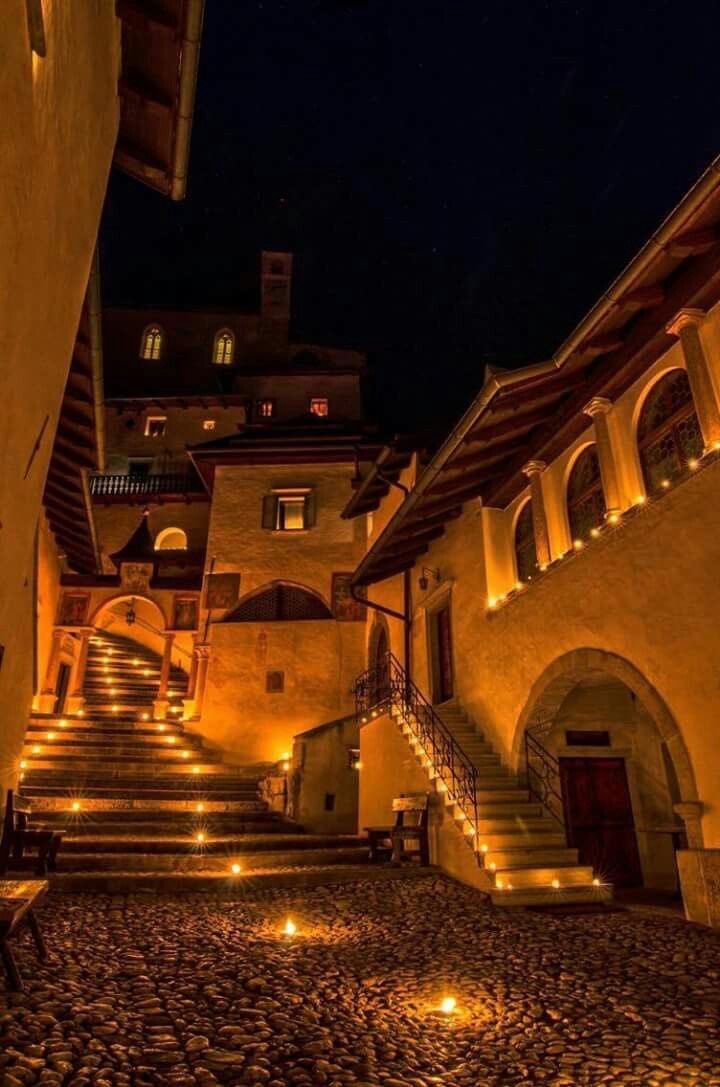BluesignV's tweet photo. Good night 😴 🧡🌹
📸 Daniela Magistrelli https://t.co/ELZx1ILiNY