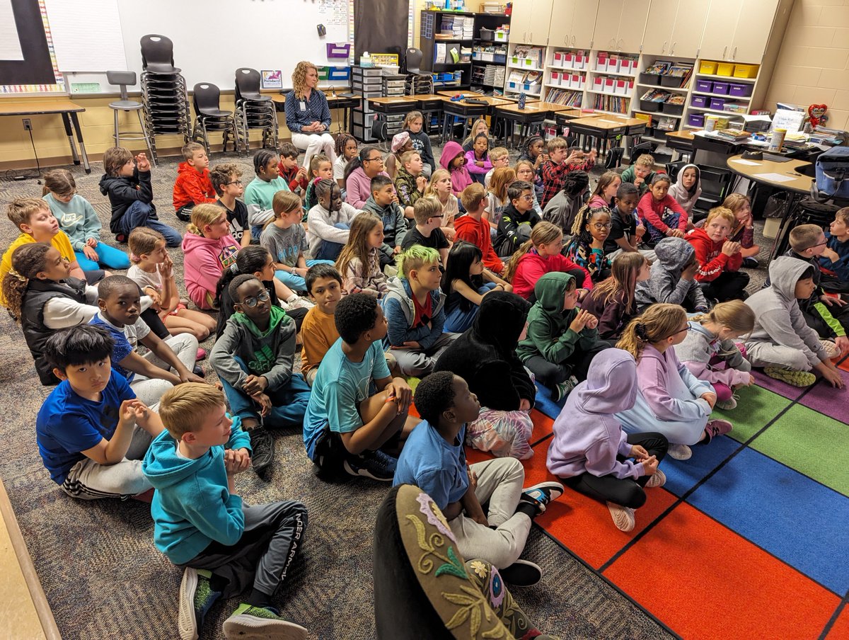 WDAY Meteorologist Jesse Ritka visited the third graders at Kennedy Elementary School. She spoke to the students about different types of weather, weather patterns, meteorology, and what it is like to be a meteorologist.