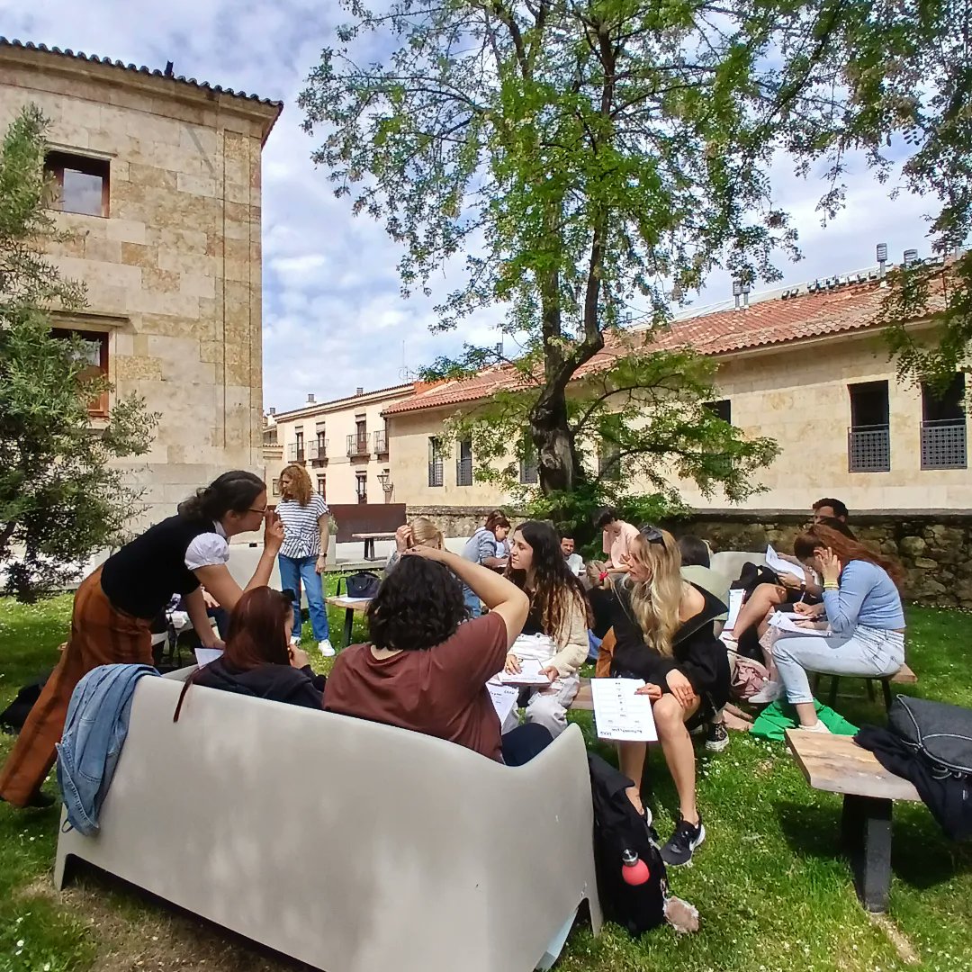 Today was a lovely and productive day at our @EC2U_Alliance BIP-course in Salamanca. Our students for German🇩🇪 from @UniTurku, @UniJena und @usal were working at ecogarden on lokal and global solutions for sustainability 🌍. @EKKOatUTU @KoneenSaatio #kieliaturussa