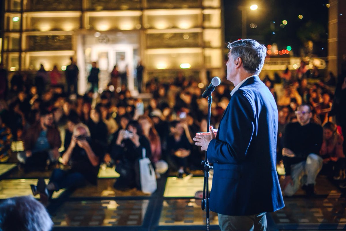 ¡El día 30 de abril fue el día Internacional del Jazz y en el #MuseoMAU se festejó y a lo grande! 
Dejamos algunas imágenes de lo que fue el evento 🙌🎷🎺

#Arte #Cultura #Música #Museo #Córdoba