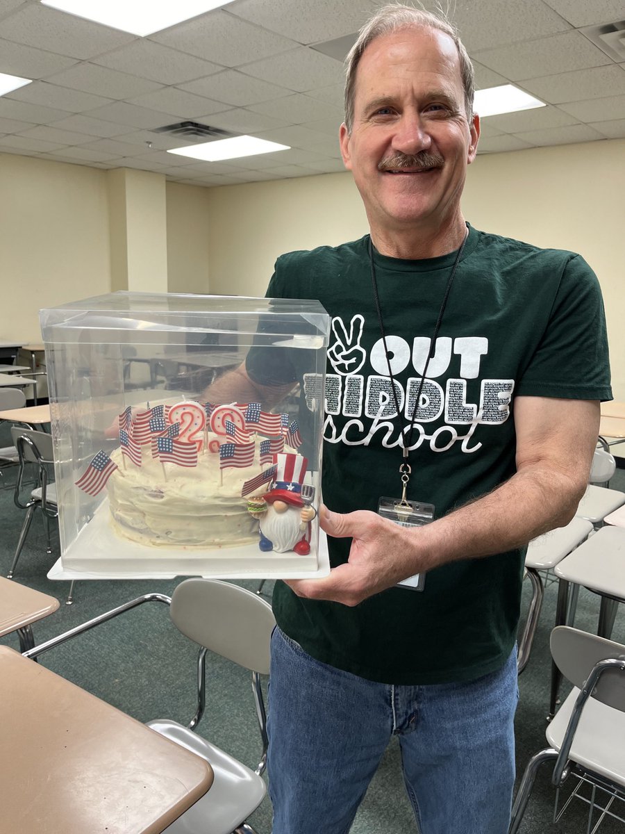 John Smetzer (@mr_smetzer) on Twitter photo So grateful to be blessed by so many amazing students. Four of them made me a birthday cake and just went to the top of the amazingness list :). I am grateful for your kindness!! ā¦<a href="/PISDReynolds/">Reynolds Middle School</a>ā© So grateful to be blessed by so many amazing students. Four of them made me a birthday cake and just went to the top of the amazingness list :). I am grateful for your kindness!! ā¦<a href="/PISDReynolds/">Reynolds Middle School</a>ā©