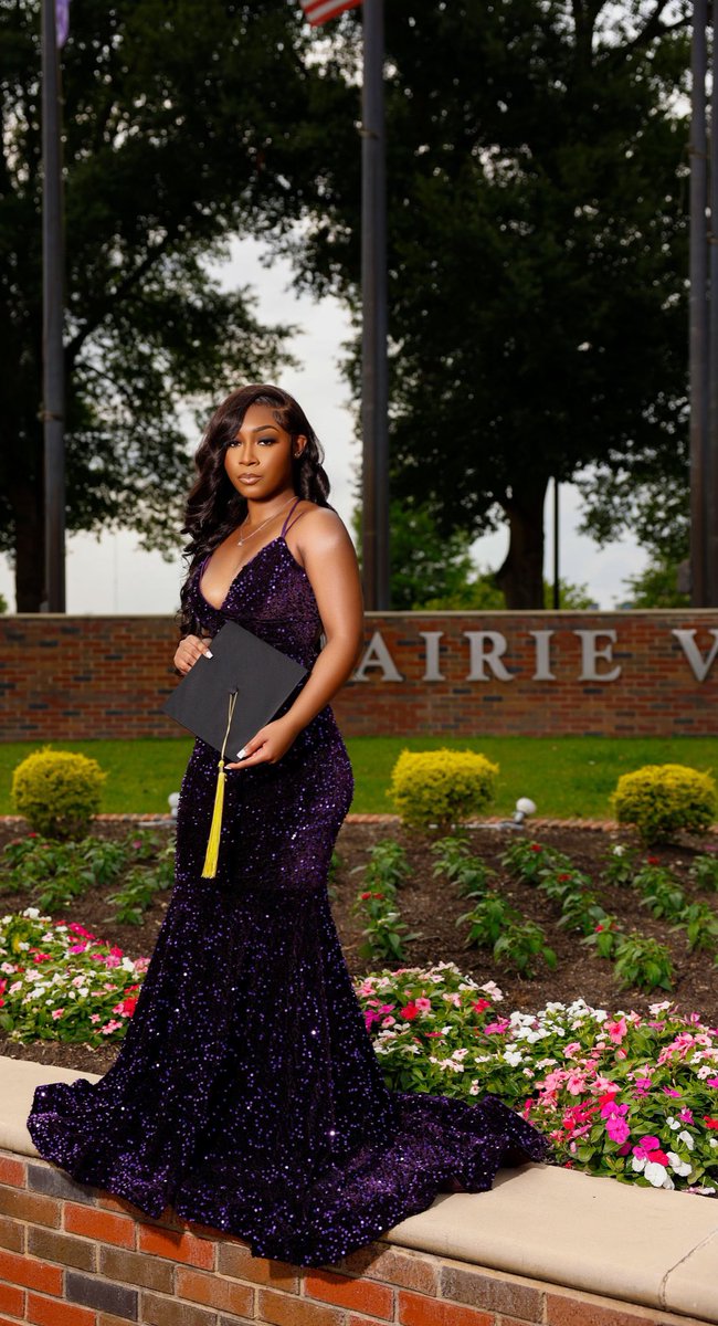 On May 11th, I graduated from the illustrious Prairie View A&M University with a major in biology/minor in chemistry💜 I thank God for the endless amount of blessings that he has provided and will provide in the future #pvamu #prairieview #gopanthers #futuredpt #glorytoGod