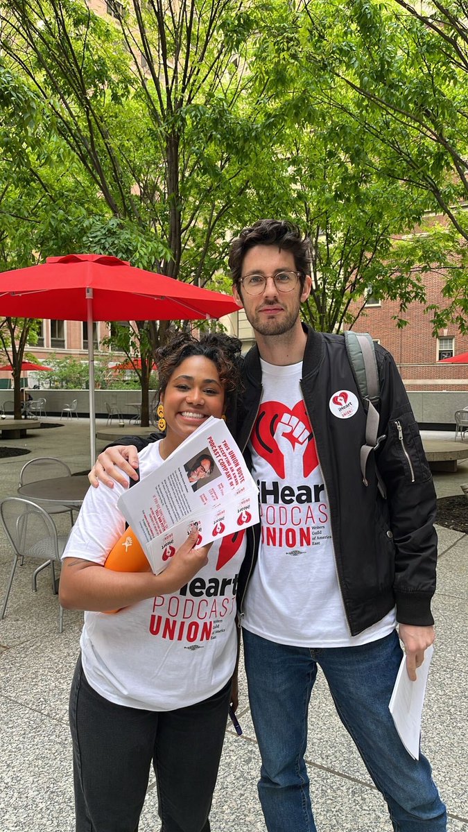 We’re outside @TheWebbyAwards - come say hi and hear about what our union is fighting for! #webbyawards