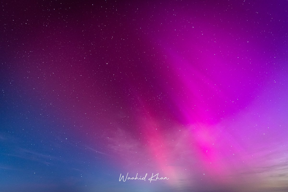 waah1d's tweet photo. Aurora Borealis captured from one of Hampshire's highest peaks 🌌

#AuroraBorealis #NorthernLights https://t.co/OR9xDVA1pG