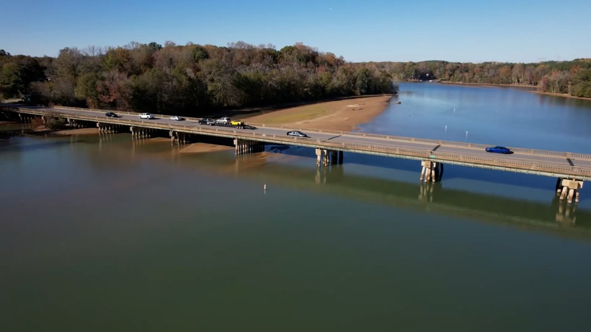 TRANSFERRING MILLIONS 🚿 | A request from Charlotte leaders would mean moving water away from communities along Catawba River basin. @MorganFrancesTV ➡️tinyurl.com/27ys3nn8