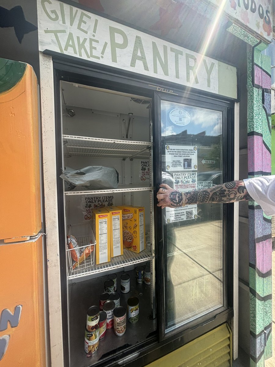 crissy_com's tweet image. Dropping food off at the Germantown community fridge!! We have tons of cereal, pls hit us up if you want a case❤️