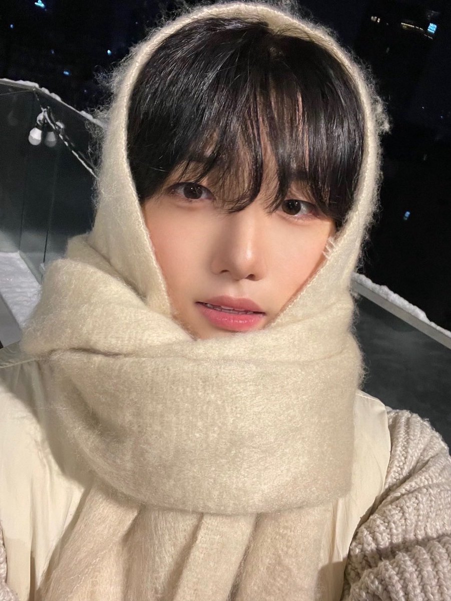 junetokki's tweet photo. 🐰🫧 231226 #DKZ #SEHYEON #SEHYEONBUBBLE

🐰: Y/n❤️🎄 what are you doing?
🐰: (picture)
🐰: Did you have a good Christmas?
🐰: ㅎㅎ When I opened my eyes, Christmas was gone https://t.co/sq9bUt7cv8