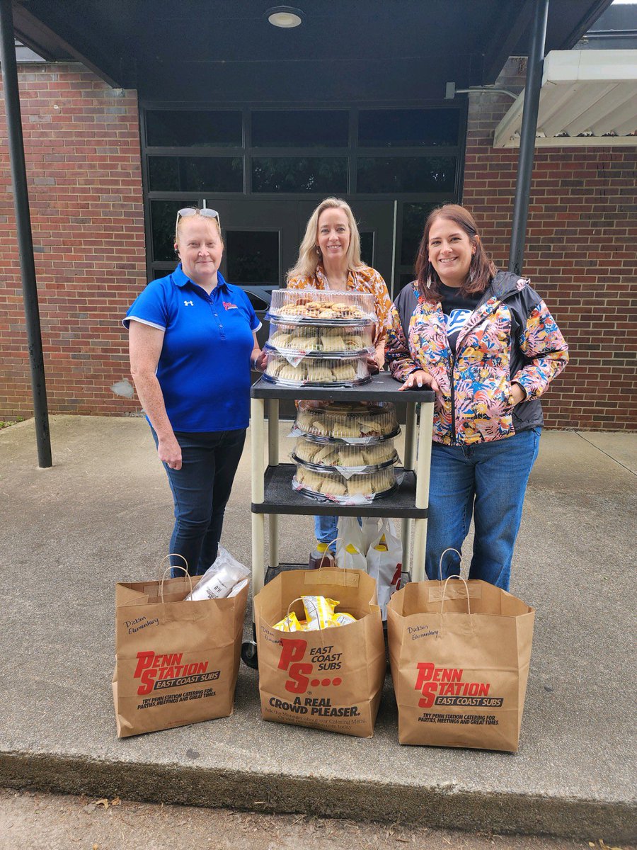 Thank you to one of our community partners, Penn Station for not allowing the weather to dampen our appreciation for our staff! #sandwichsituatuon #StationAppreciation @Desbears @DCS_TN