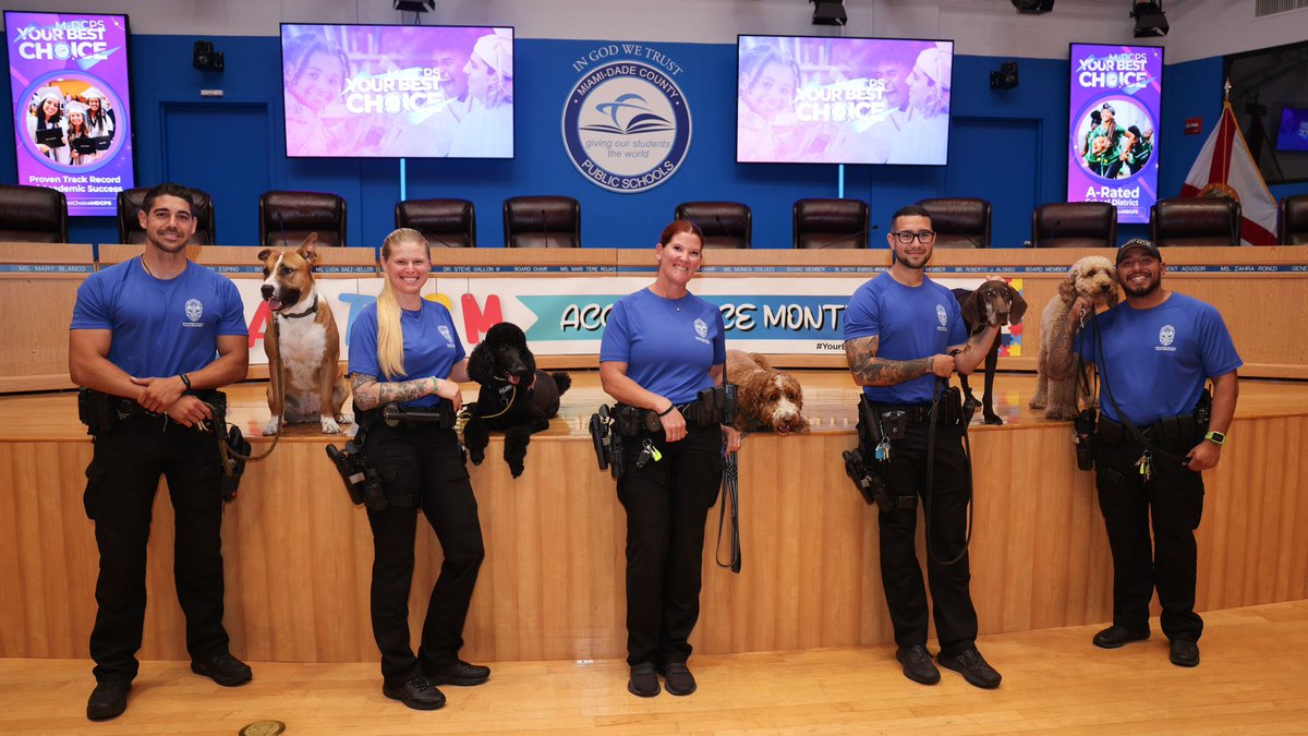A huge thank you to the @mdspd's Emotional Support Canine Units for joining us today to celebrate Mental Health Awareness Month! Your presence and support mean the world to our students and staff. Together, we're promoting well-being and fostering a caring community.