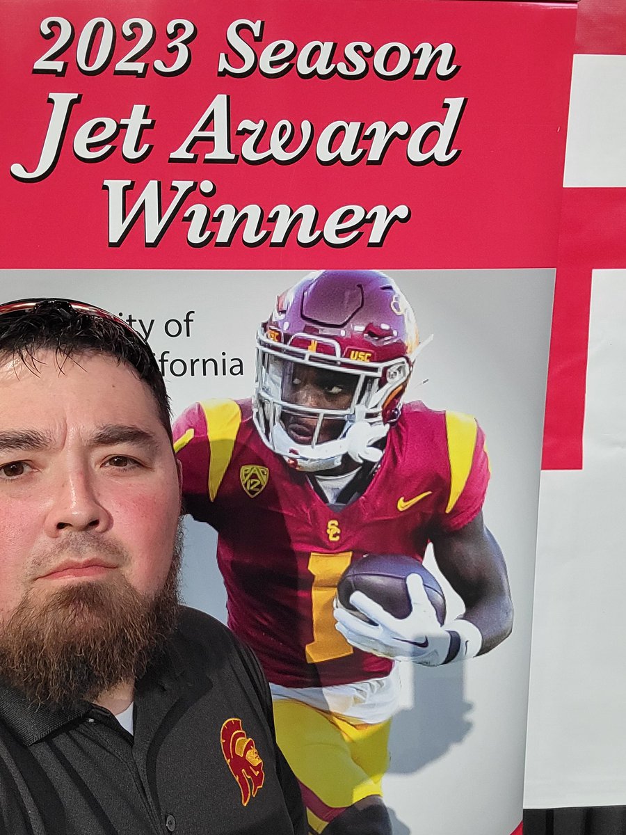 @Zooloo_Trojan Even attended the Jet Awards just because it was honoring ZB1! If I lived in LA, I would attend EVERY SINGLE GAME, no question!
