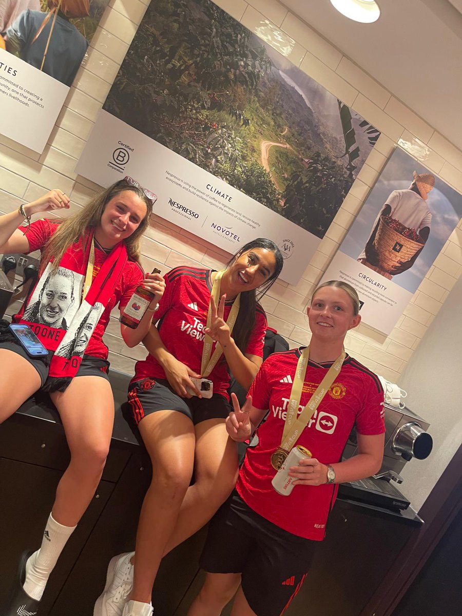 AngelaArabjohn's tweet photo. What a fantastic day yesterday was. Congratulations Manchester United Women on your FA Cup Final win!  @evie_rabjohn https://t.co/RmbFlI16PG