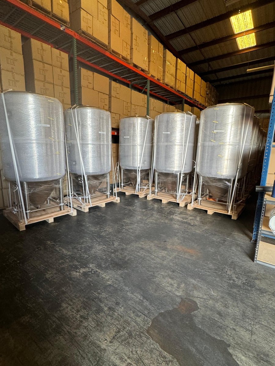 FbaZoom's tweet photo. 🍻 Exciting news! Welcome to The Black Knight Co.! They shipped us a FTL of 18 pallets with brand-new fermentation tanks. We're proud to support San Diego's vibrant beer culture and local breweries. Cheers to a successful partnership! 🥂🚚 #SanDiegoWarehouse #FTL #PalletReceiving https://t.co/a5ahuNQrrl