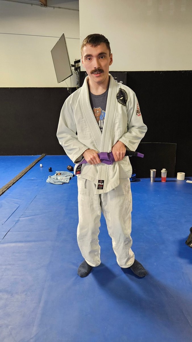 Nickturnbo's tweet photo. Improving myself through Brazilian Jiu-jitsu!

-
#improvingmyself #cerebralpalsy #brazilianjiujitsu #purplebelt https://t.co/ezedpasD6Z