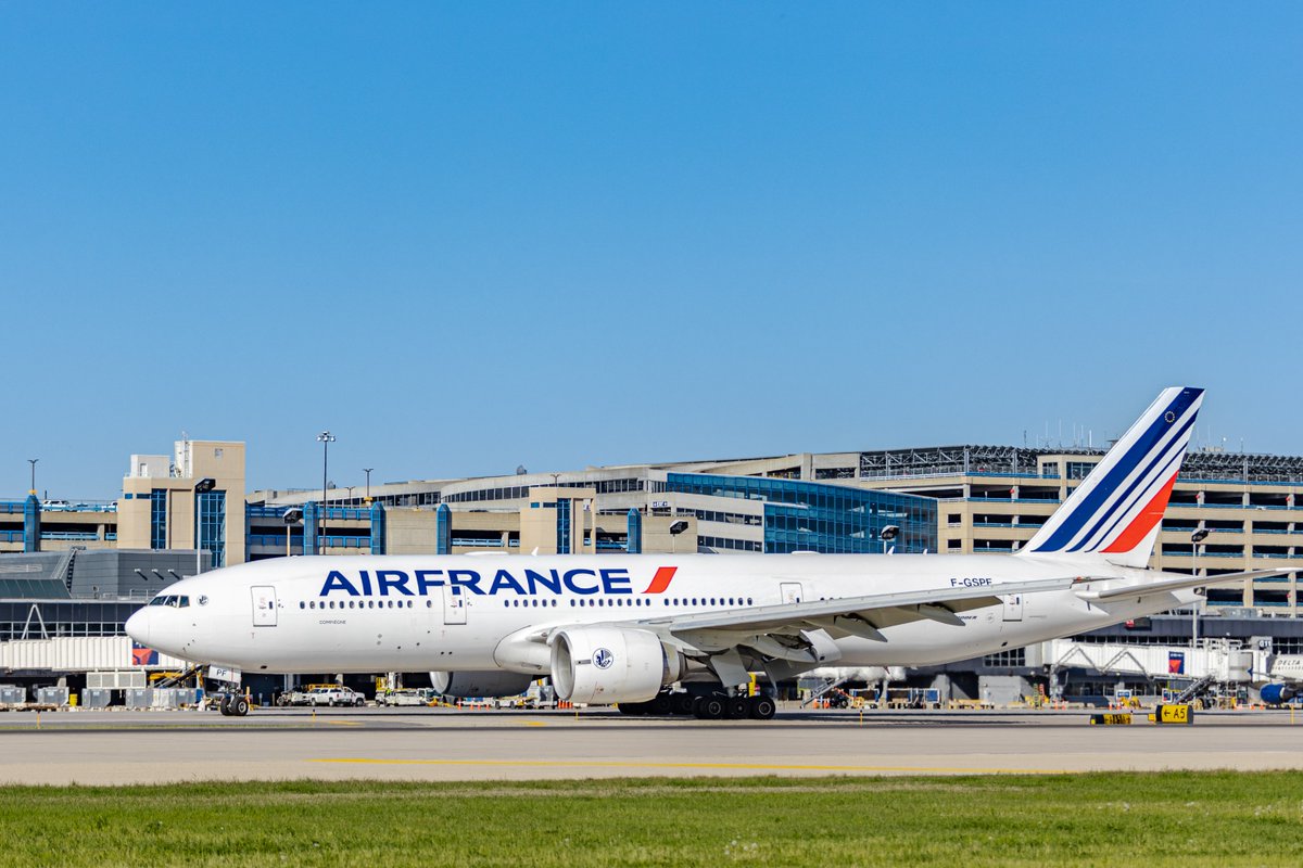 Welcome back, @AirFrance! It's great to have that je ne sais quoi back on the airfield.
