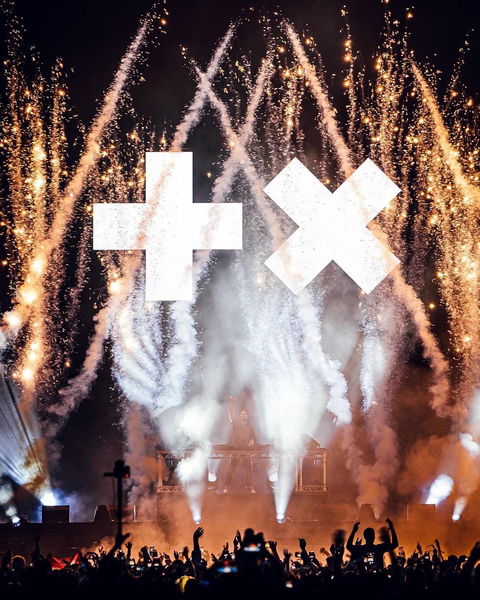 Happy Birthday to this absolute legend, Martin Garrix ➕✖️

(📸 via <a href="/MartinGarrix/">MARTIN GARRIX</a>)