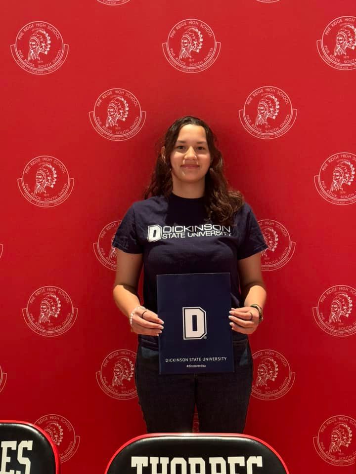 ndnsports's tweet photo. Congrats to our Alieana Brewer (Oglala Lakota), out of Pine Ridge High School in South Dakota, who signed her National Letter of Intent to continue her education and wrestling career with with Dickinson State University
#NativePreps #Olgla #Lakota https://t.co/Tl623p19BS