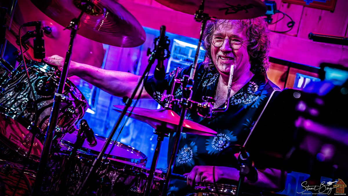 DarylsHouseClub's tweet photo. Beck-Ola! Celebrating the Music of Jeff Beck featuring Johnny A! Great show! Enjoy the pics courtesy Stuart Berg.
#beckola #johnnya #stuartberg #darylshouseclub https://t.co/3gy4E0b2bm