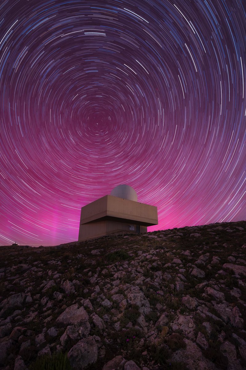 socelquico's tweet photo. Otra de las tantísimas imágenes que pudimos tomar en una noche loca.  #circumpolar rosa, por la #aurora SAR que en aquel momento ya estábamos alucinando. 
@CanonEspana #R6 #NorthernLights https://t.co/uN8R6bXbgT