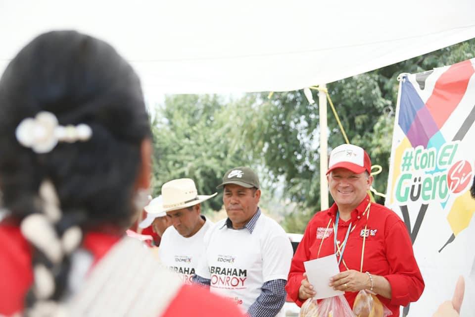 LasVoces_Edomex's tweet photo. NO DEFRAUDAREMOS LA CONFIANZA DE LA GENTE: @AbrahamMonroy
El candidato de la coalición Fuerza y Corazón por el Estado de México a la alcaldía de #SanFelipeProgreso
https://t.co/fveJ69tWK4 https://t.co/dbyuHO4KSD