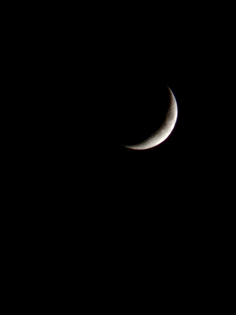 Luna mendax ▪️▪️▪️
#photooftheday #picoftheday #ShotOfTheDay #nofilter #NaturalBeauty #NaturePhotography #nofilter #moon #night
