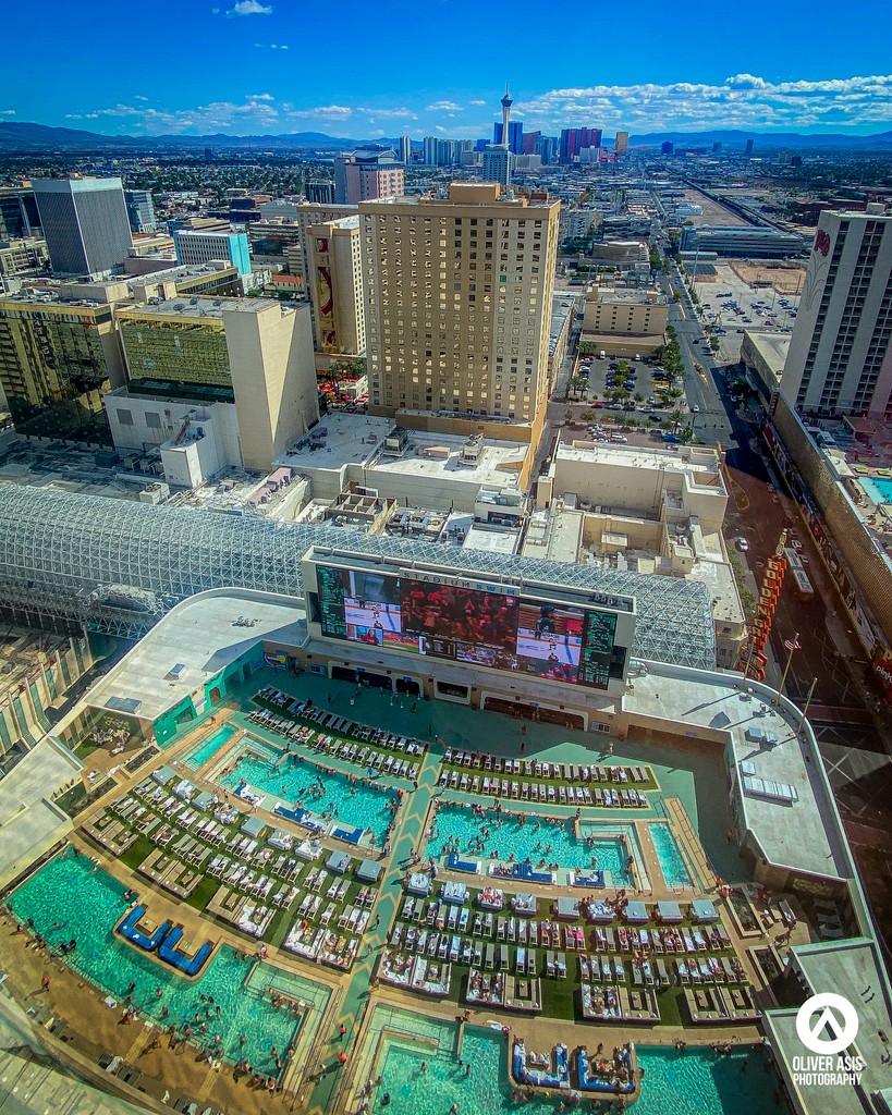 Amazing view of the Strip from Circa Las Vegas.

#circa #circalasvegas #lasvegas #visitlasvegas #stadiumswim #downtownlasvegas