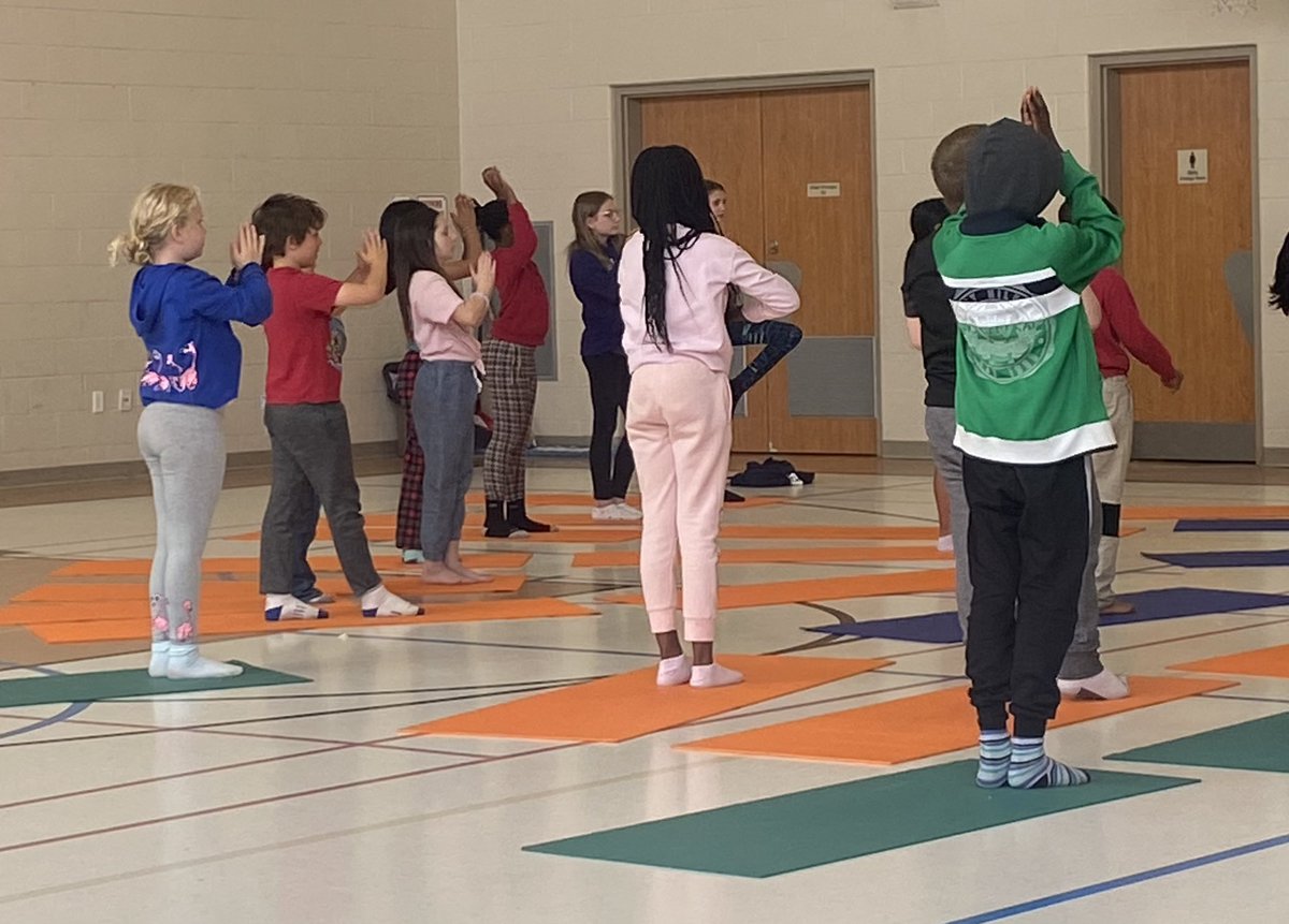 Finding some stillness in our day to connect our minds and body with a some Yoga 🧘🏼‍♀️ <a href="/madonnaroar/">Madonna Della Libera</a>