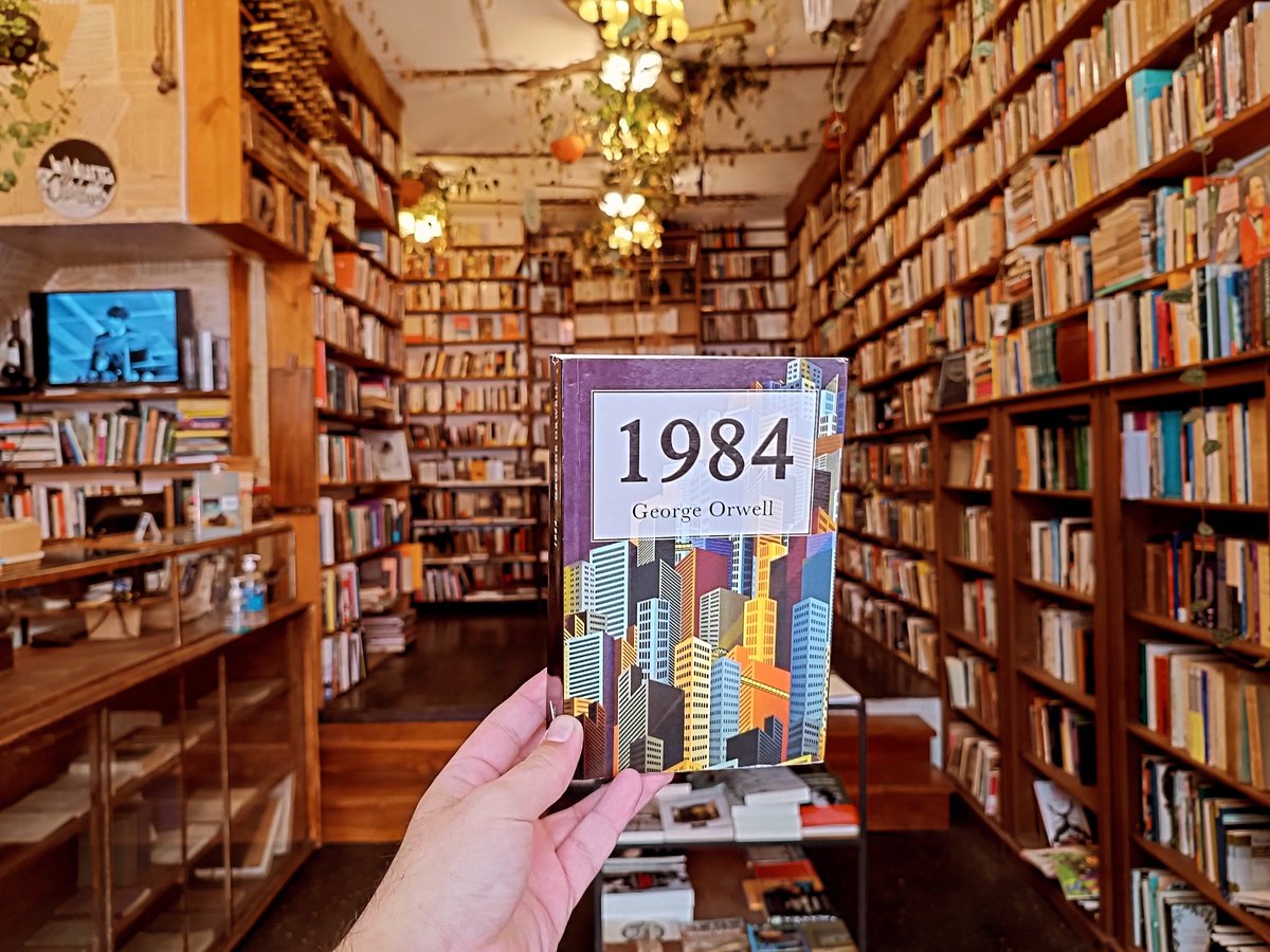 1984. George Orwell.

Éste y varios #LibrosLeídos más te esperan con un 20% off.

#AndaBuscarloAlChopin
#InYourFaceAmasson
#BildungLibros
#TristanNarvaja
#LibrosNuevos
#LibrosLeídos
#EnvíosAlInfinitoyMásAllá