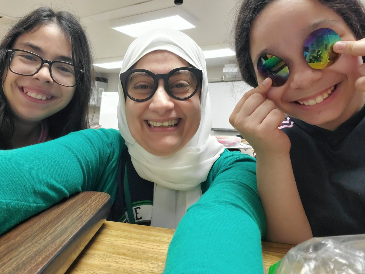 Funny picture with my 4th grade tutoring group 😀🤓
Love u 💚
#ForestdaleStrong 
<a href="/ForestdaleES/">Forestdale ES</a> 
@Falcon_Jensen
<a href="/DrLTate/">Dr. LaDonna Tate (she/her/hers)</a> 
<a href="/Falcon_Edwards7/">Jamie Edwards</a> 
<a href="/Falcon_Cunneen/">Jenny Cunneen (she/her/hers)</a>