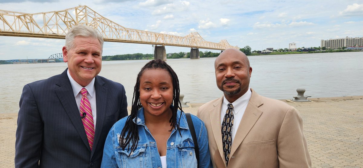 Doug Proffitt WHAS11 News Anchor (@whas11doug) on Twitter photo 🎥WHAS11 News EXCLUSIVE *THURSDAY AT SIX*.
*She's the amazing woman we've been waiting to meet.
*For the first time, Sysco driver Sydney Thomas is telling her story: the 40 minutes her semi dangled over the Ohio River; the wait in the cab; the rescue. <a href="/WHAS11/">WHAS11 News</a> <a href="/Sherlenemediapr/">Sherlene Shanklin</a> 🎥WHAS11 News EXCLUSIVE *THURSDAY AT SIX*.
*She's the amazing woman we've been waiting to meet.
*For the first time, Sysco driver Sydney Thomas is telling her story: the 40 minutes her semi dangled over the Ohio River; the wait in the cab; the rescue. <a href="/WHAS11/">WHAS11 News</a> <a href="/Sherlenemediapr/">Sherlene Shanklin</a>