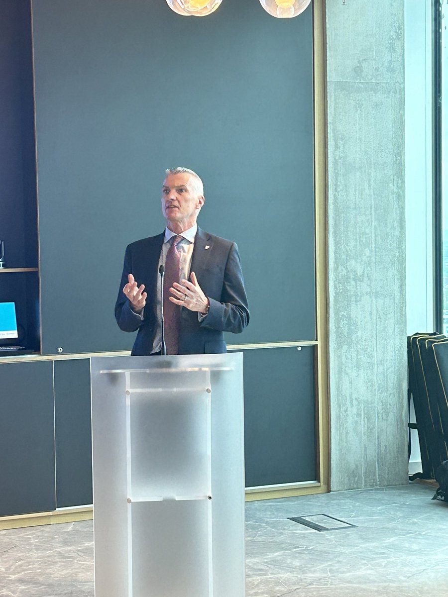 Anthony Hollander tweet media