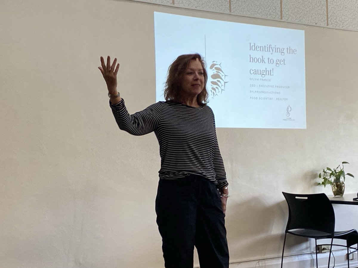 We’re kicking off an event tonight, ⁦<a href="/SaraHand/">Sara Hand</a>⁩ introduces Sylvia France, CEO of Sylpro Productions. #Entrepreneurs #Coworking