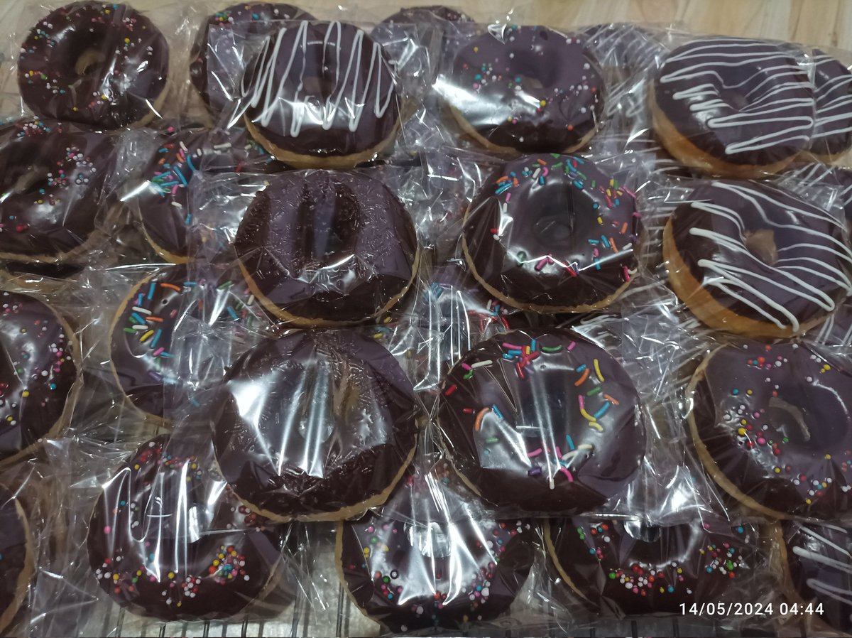 Qu3en_Bakery's tweet photo. Semangat pagi, semangat menjemput rezeki ☕
Selasa berkah, semoga dagangan kita hari ini laris manis dan terjual habis, Aamiin https://t.co/pxlvmEySRd