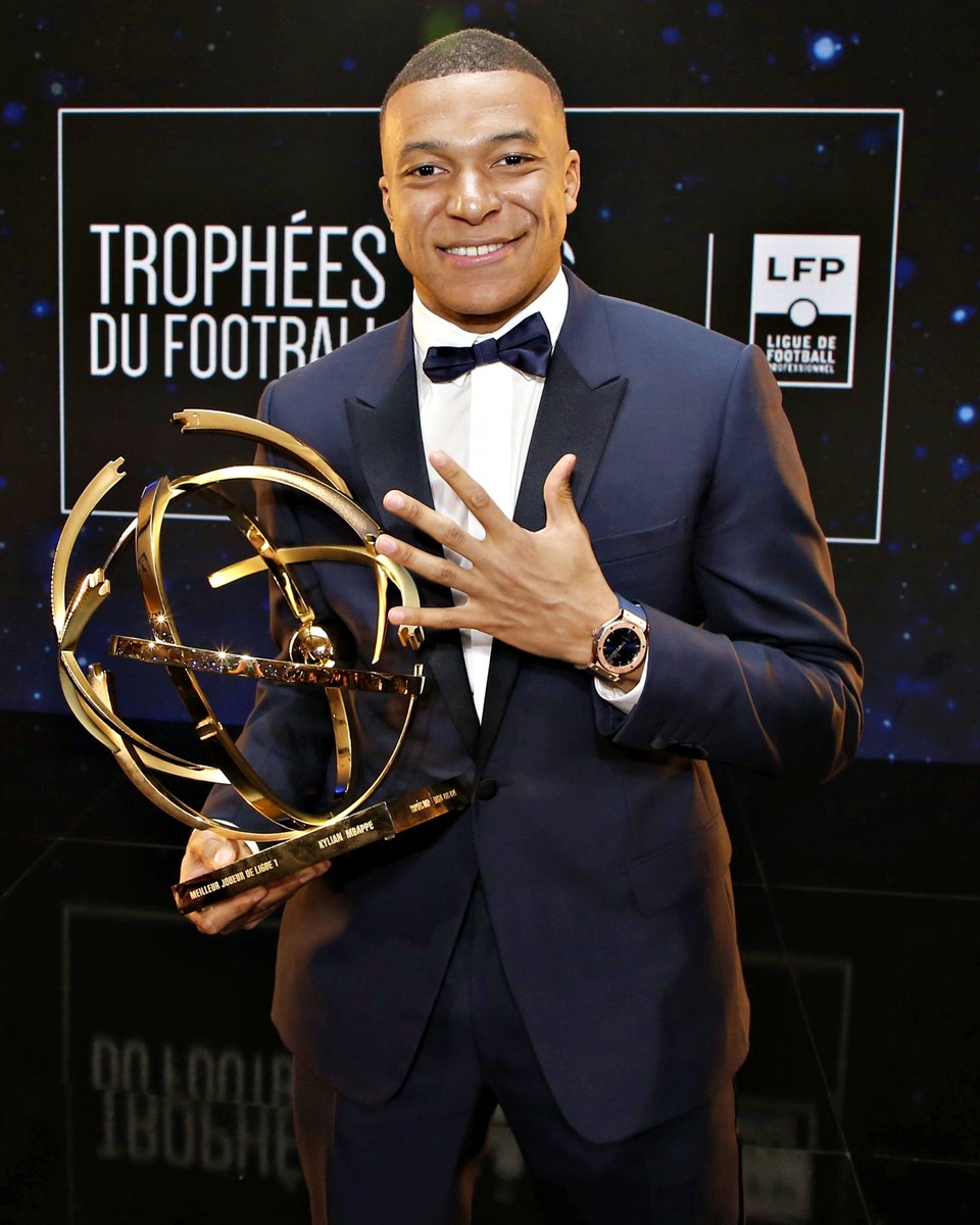 Mbappé foi eleito o melhor jogador da Ligue 1 pela quinta vez consecutiva 👑