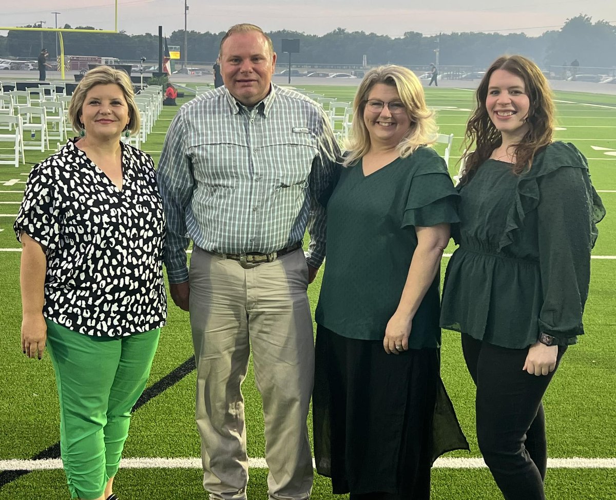 AgTeachersAssoc's tweet photo. Thank you to everyone who participated in our Teacher Appreciation Week Lunch Giveaway! 

This year's winners are:
Single teacher winner: Shanee Popwell, Hedley. 

2-3 Department winner: Aldine ISD

4+ Department winner: Caddo Mills ISD https://t.co/iDaYUvQGfS