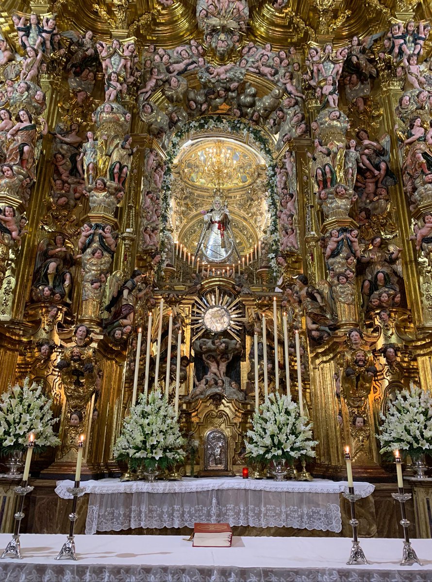 Rosario_Granada's tweet photo. 📷 GALERÍA

Altar para el Triduo de Mayo en honor de la Stma. Virgen del #RosarioCoronada, que anualmente se celebra en torno al Aniversario de la #CoronaciónCanónica.

#VirgendelRosario #Realejo #Granada #RosarioCoronada2024 #LXIIIAniversario #14deMayo https://t.co/jXNfC0vlb6