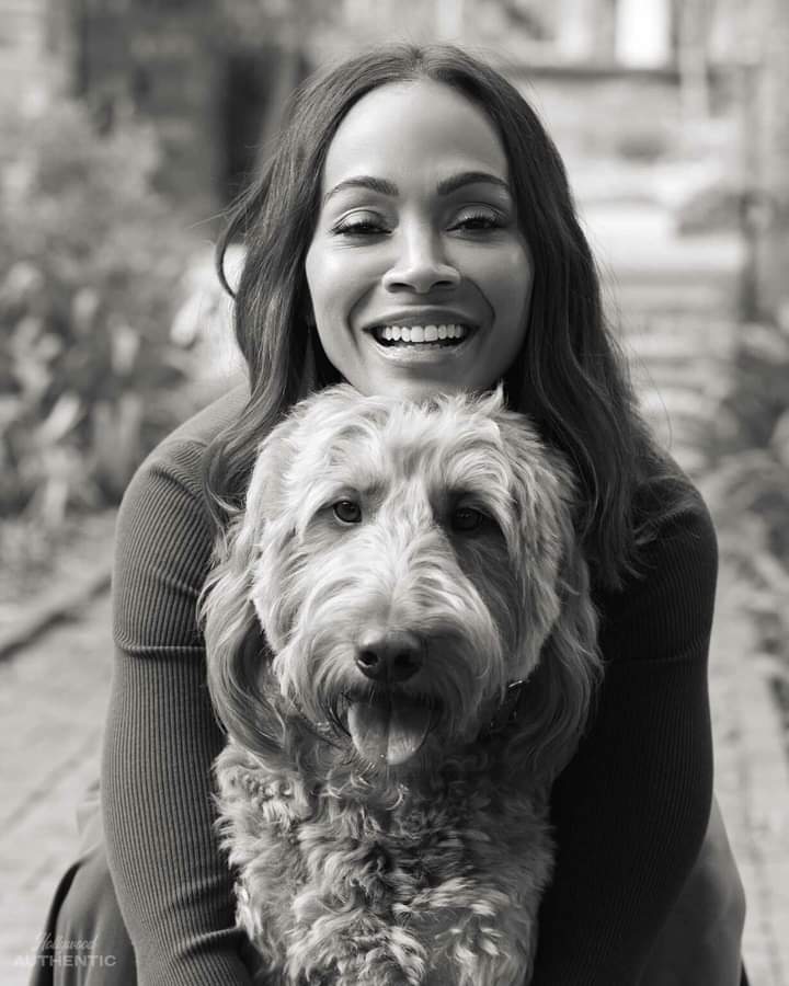 I love ✨❤️😍🐶😁❤️✨ #ZoeSaldana