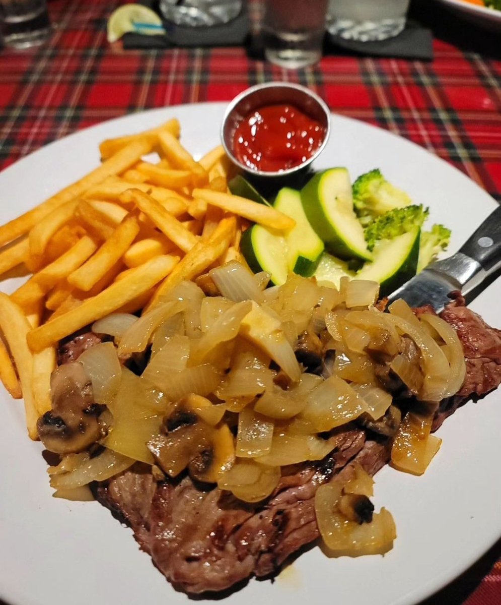 You can never go wrong adding grilled mushrooms & onions to any of our steaks. However, choosing French Fries as a side? Well, that should affect your credit score.

#TartanRoom #ocfoodies #cityoforange #anaheimhills #villapark #yelpoc #thetartanroom #oceats #ochappyhour