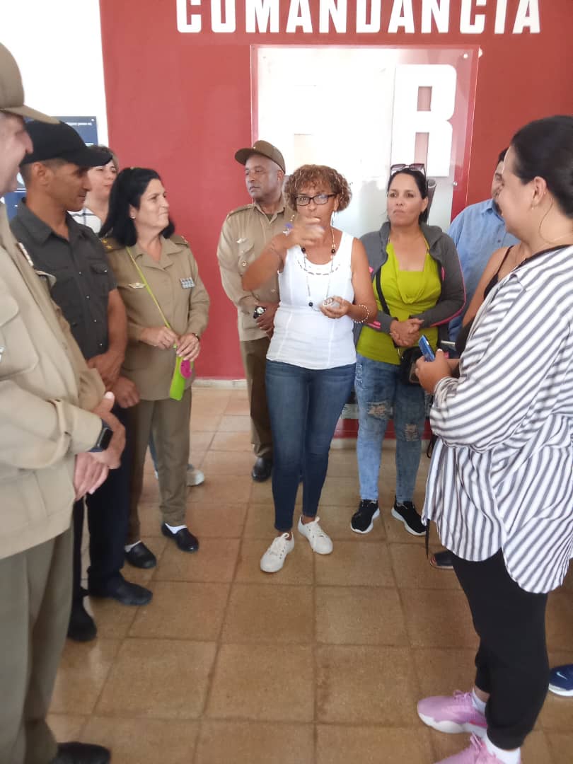 Visita del colegio  nacional de la defensa al museo La Comandancia de las #FAR #MatancerosEnVictoria #MatanzasdeGironal26