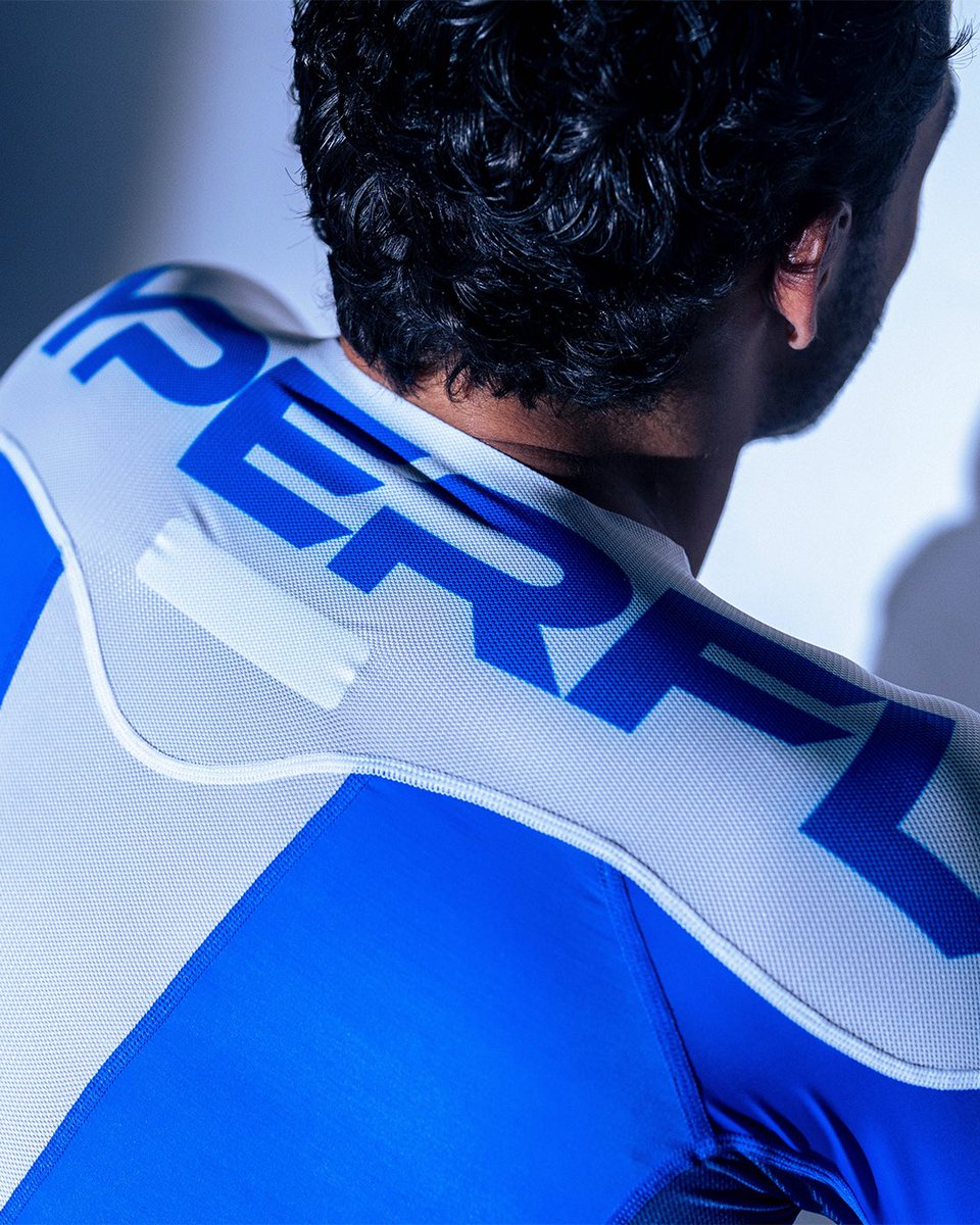 hyperfly's tweet image. The ProComp Edge. 🔥

Engineered for champions, this No Gi essential offers unbeatable compression and breathability. With laser-cut panels and integrated mesh, it stays right where you need it during rolls without sliding around. 

hyperfly.com/collections/bj…

#HYPERFLY #YCTH