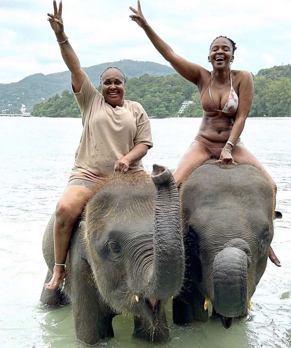 NSAVTech's tweet image. Crushing on these two phenomenal gorgeous women ❤️🥰