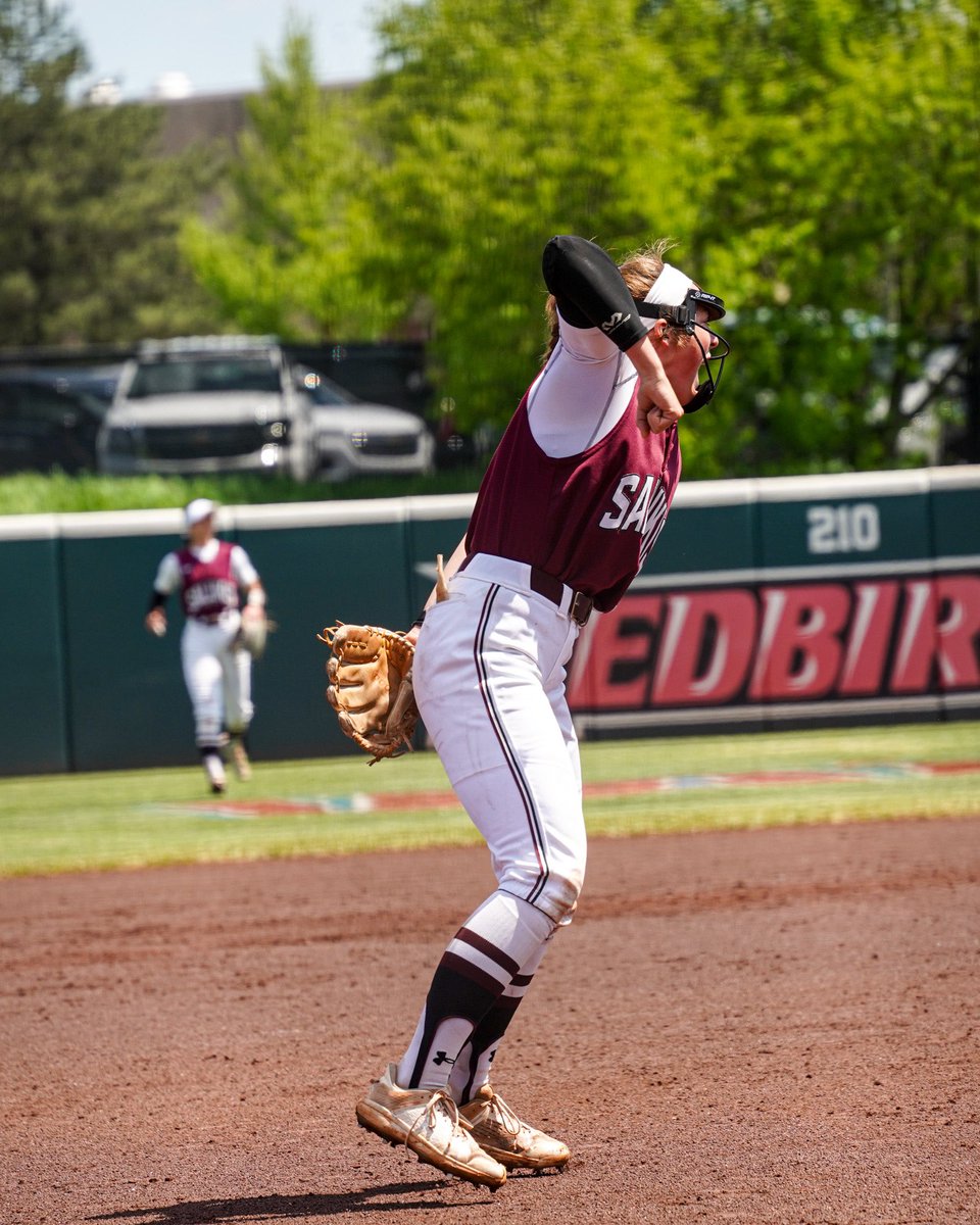 Madi Eberle appreciation post 😤

@madiiiieberle has gone 6-0 in her last six @MVCsports Tournament appearances, including two Championship games won. 

Her two MVC Championship game appearances ⤵️

10.2 IP
9 H
6 K
1 R
2 MVC CHAMPIONSHIPS 🏆🏆