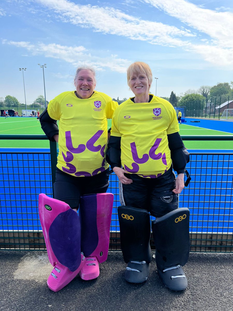 Congratulations to Leek Ladies Goalkeeper Karen Braithwaite-Smith (left) who represented the Midlands Over 55s at the weekend. 

The team finished in 3rd place. 👍👏

#weareleek
#goalkeepersunion
<a href="/midlands_hockey/">Midlands Hockey</a>